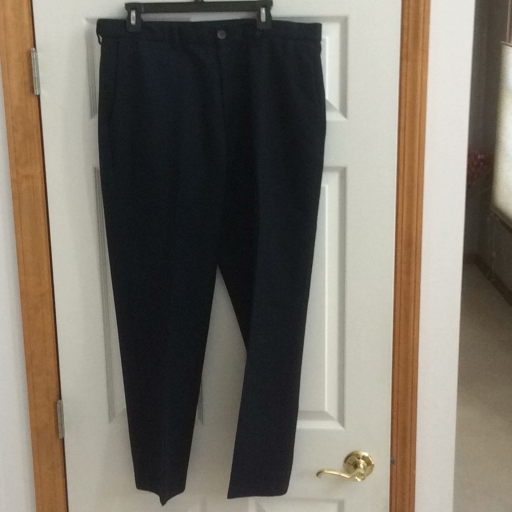 Haggar Classic Fit Cool 18 Navy Pant - 36W x 30L